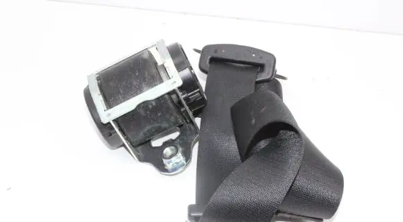 Mini Cooper Countryman R60 Front seatbelt 617059800B