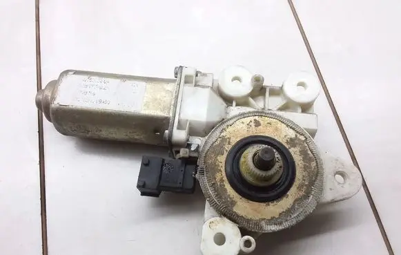 Saab 9-3 Ver1 Front door window regulator motor 12788799