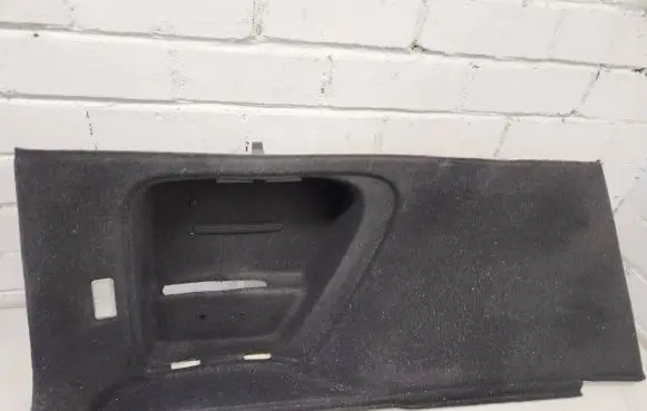 Citroen C5 (D) pillar trim (bottom) 96584041ze