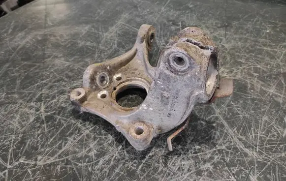 Volkswagen PASSAT B6 Front wheel hub 3C0407257G