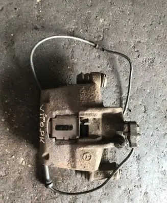 Mercedes-Benz Vito Viano W638 Front brake caliper