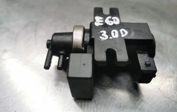 BMW 5 E60 E61 Turbo solenoid valve 72279600 2247906