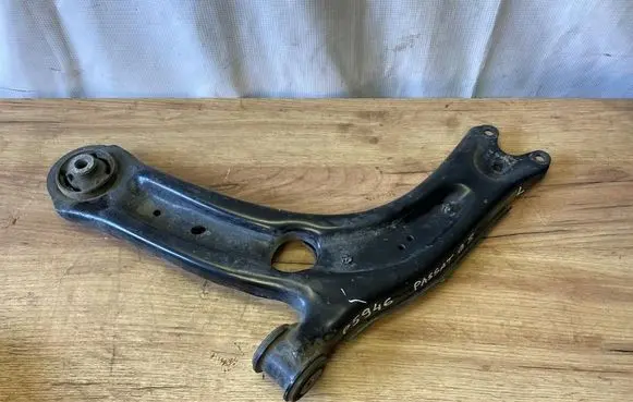 Volkswagen PASSAT B8 Front lower control arm/wishbone 