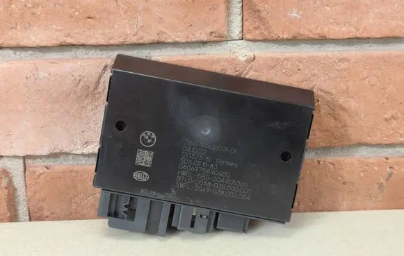 BMW X1 F48 F49 Tow bar trailer control unit/module 9463373 6889590 6884356