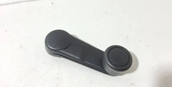 Audi A4 S4 B7 8E 8H Front door window winding handle 8Z0837581B 443837575A