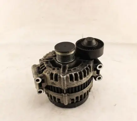 BMW 5 E60 E61 Generator/alternator 7550968