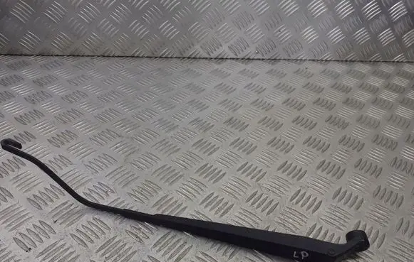 Suzuki Swift I Front wiper blade arm
