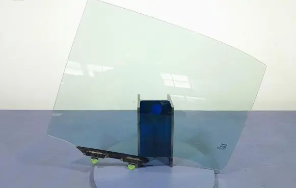 Toyota Corolla E10 Rear door window glass 
