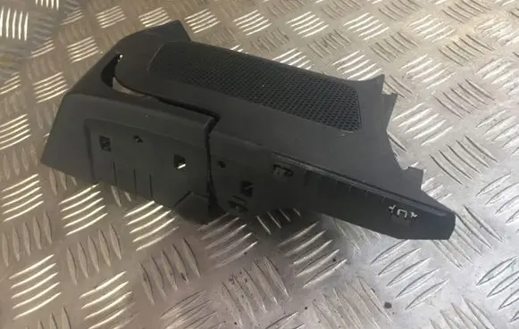 Porsche Macan (95B) Rear seatbelt buckle 95B863338B1E0