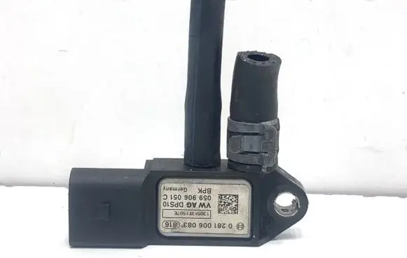 Audi A4 S4 B8 8K Exhaust gas pressure sensor 0281006083