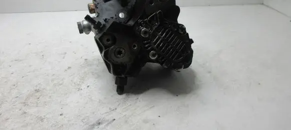 Audi A8 S8 D3 4E Fuel injection high pressure pump 057130755G 000982 0445010082
