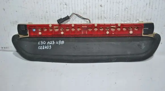 BMW 3 E90 E91 Third/center stoplight 022403