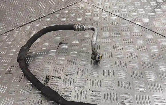 Air conditioning (A/C) pipe/hose