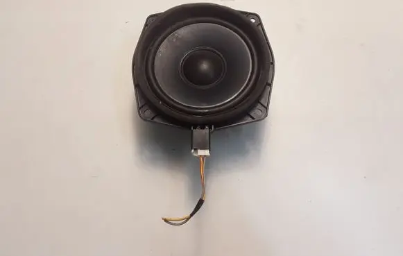 Mitsubishi Pajero Rear door speaker 8720A054