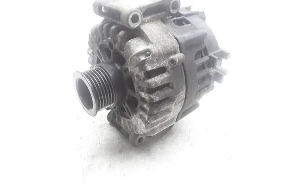 Mercedes-Benz E W212 Generator/alternator A0009067702