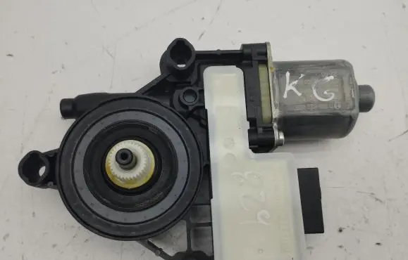 Audi A1 Rear door window regulator motor 5Q0959407D