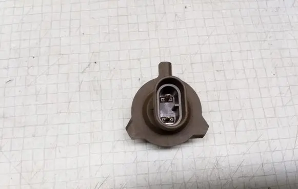 Mercedes-Benz E W211 12 V Socket (front) 14688301