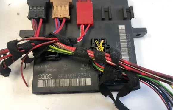 Audi A4 S4 B7 8E 8H Other control units/modules 8E0907279K