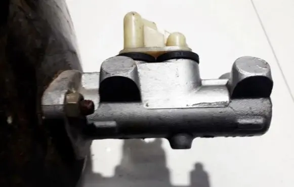Renault Scenic I Master brake cylinder