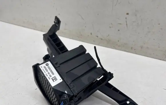 BMW iX3 G08 Subwoofer speaker VG262265906