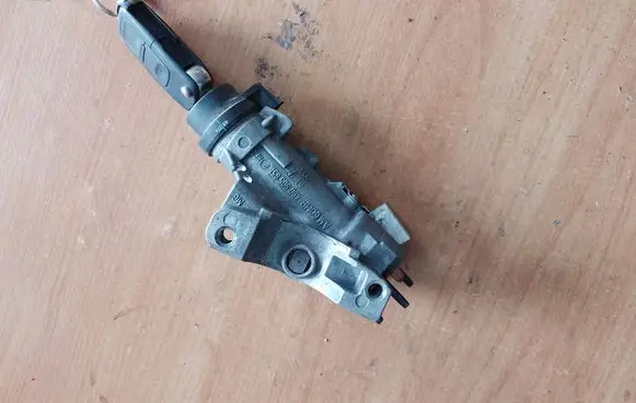 Volkswagen Transporter - Caravelle T5 Ignition lock