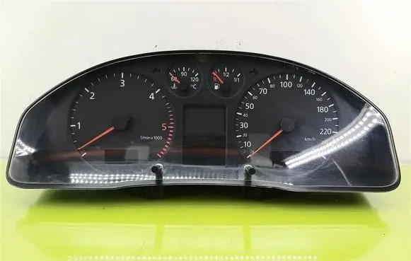 Audi A4 S4 B5 8D Speedometer (instrument cluster) 8D0920900H