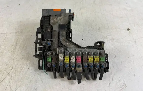 Citroen DS5 Fuse module 9666851480