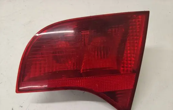 Audi A4 S4 B7 8E 8H Tailgate rear/tail lights 8E9945094