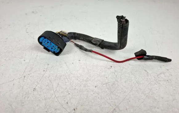 Ford Mondeo MK IV Headlight/headlamp wiring loom/harness 1719104