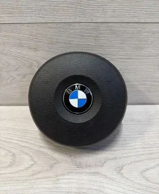 Steering wheel airbag