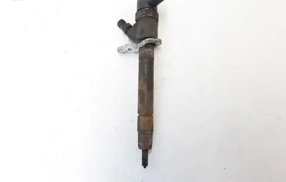 Volvo XC70 Fuel injector 30777526