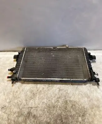 Opel Astra H Coolant radiator 13152319 1636B 8135