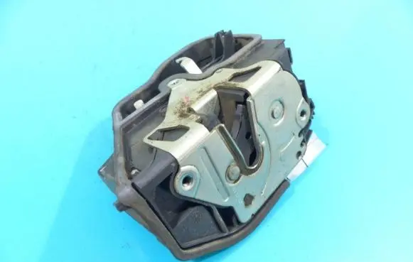 BMW X3 E83 Front door lock 7167071 IMPRK1204343