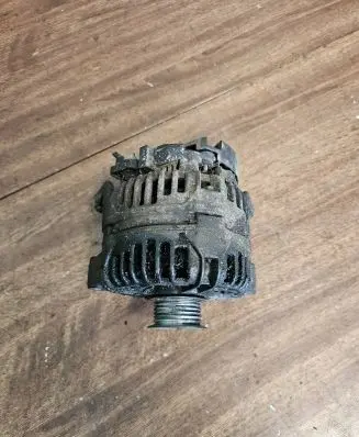 Opel Zafira A Generator/alternator 90561168 0124415005