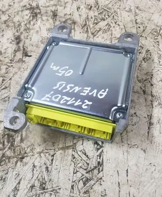 Toyota Avensis T250 Airbag control unit/module 8917005120