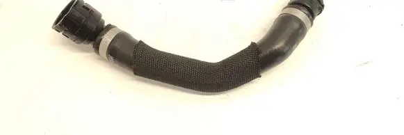 Engine coolant pipe/hose
