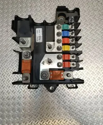 Iveco Daily 6th gen Battery relay fuse 5801585977 271914 0767