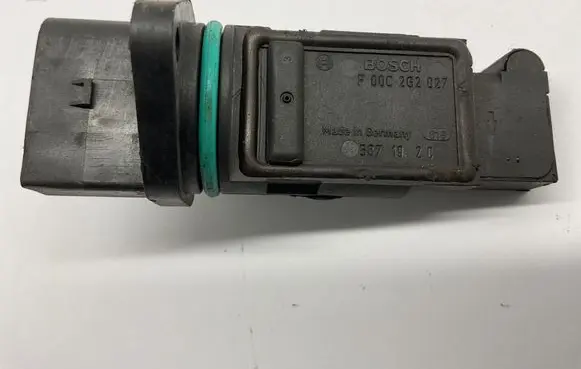 Volkswagen Golf IV Mass air flow meter F00C2G2027 587192C