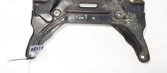 Mercedes-Benz CLS C219 Engine mounting bracket