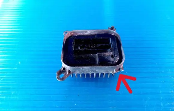 Tesla Model 3 Headlight ballast module Xenon P153292502C