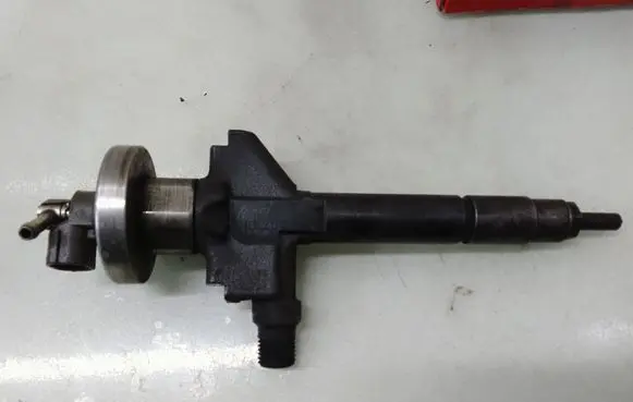 Mazda 6 Fuel injector 5031