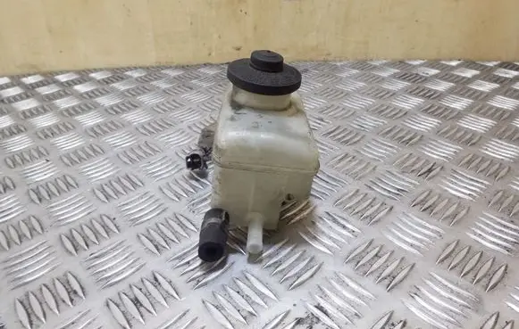 Toyota Corolla Verso E121 Coolant expansion tank/reservoir 132311