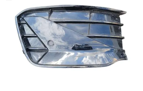 Volkswagen Golf VIII Front bumper lower grill 5H0853665H