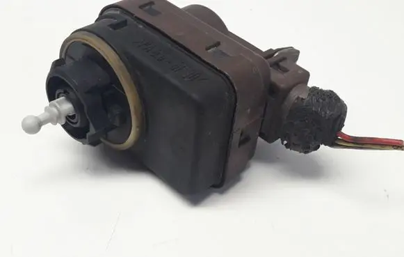 Peugeot 406 Headlight level adjustment motor 