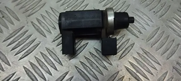 Audi A4 S4 B6 8E 8H Turbo solenoid valve 8E0906628