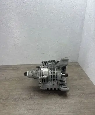 Volkswagen Transporter - Caravelle T5 Gearbox transfer box case 02H409053D ZSB02H409053D