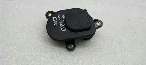 Mercedes-Benz S W220 Electric throttle body valve A6131500594