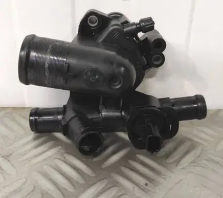 Peugeot 308 Engine coolant pipe/hose PA66GF30 8200 801570