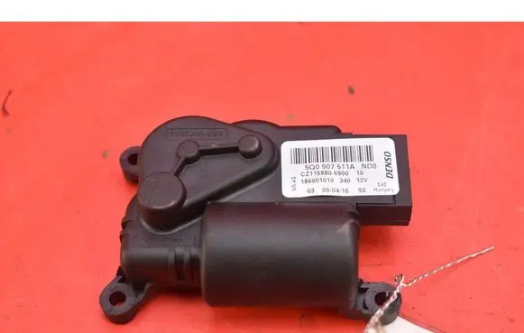 Volkswagen PASSAT CC Air flap motor/actuator 5Q0907511A