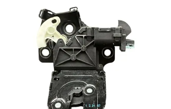 Audi A3 S3 A3 Sportback 8P Tailgate/trunk/boot lock/catch/latch 8P4827505C 8P4827520